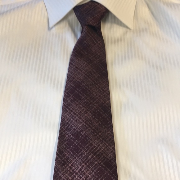 Blick - Maroon two tone plaid, silk modern tie. LIKE NEW - Picture 10 of 10